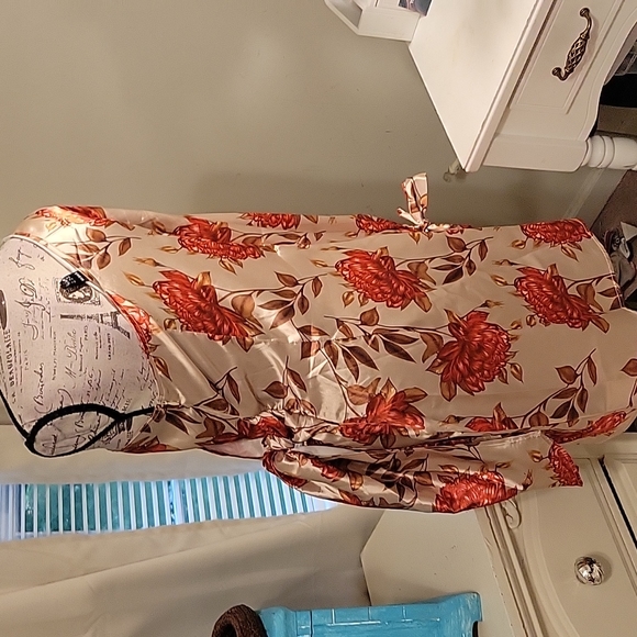 Dress 👗 by  Shein NNT - Picture 5 of 9